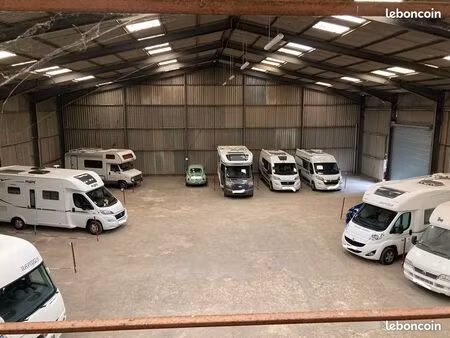 emplacement de camping-car/caravane