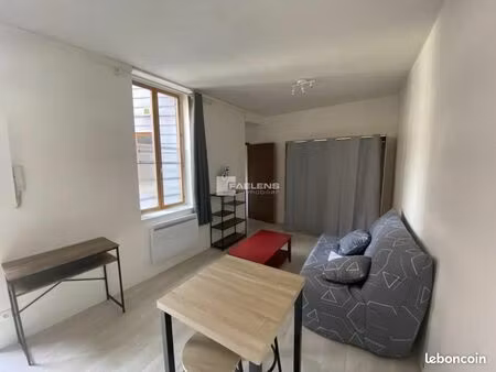 studio 1 pièce 19 m²