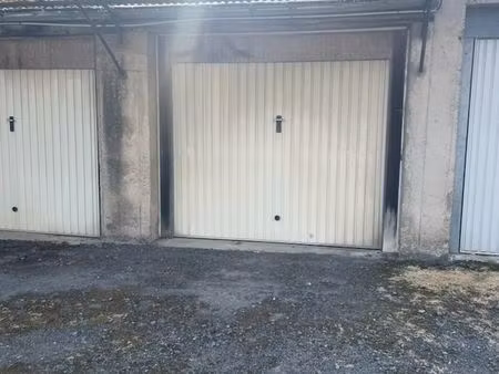 garage à louer saint hilaire du harcouet