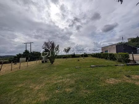 terrain de 2 216 m² à trigueres