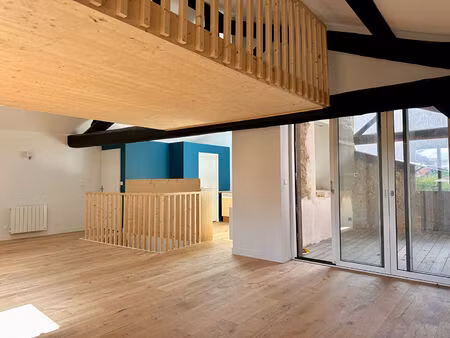 liergues - maison de village 3 pièces - 92.35 m² - terrasse de 12 m² - places de parking