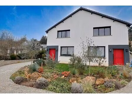 maison familiale divisé en deux logements