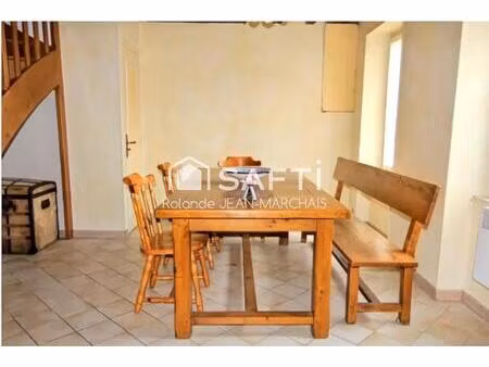 maison 270 m2   6 pieces  terrain 1150 m2  nevoy