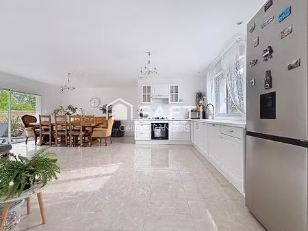maison familiale rénovée avec dépendances