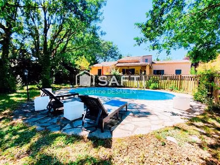 villa dans un environnement calme