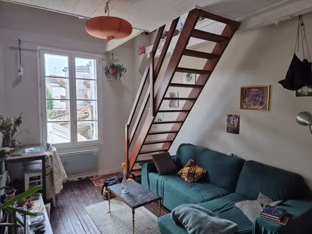 appartement t2 en résidence sécurisée  face hôtel de ville  proche tous commerces et trans