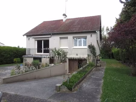 investissez dans l’avenir à bréval : maison a fort potentiel avec terrain de 3200m2