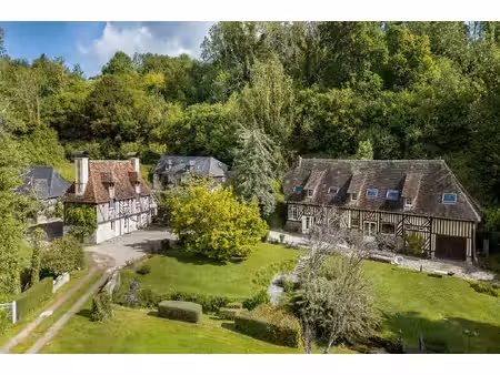 manoir augeron du xviie et ses trois dépendances restaurées
