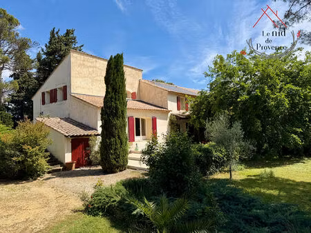 propriété de charme  au calme à orange : 5 chambres  piscine et terrain de 2970 m²