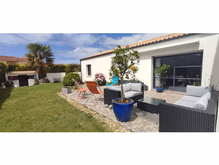 saint mathurin - villa plain pied -155 m² - 4 chambres - piscine
