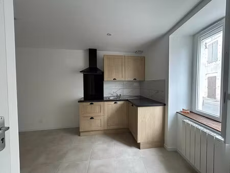 appartement 1 pièces 15 m² à louer civray 86400 ? | era immobilier
