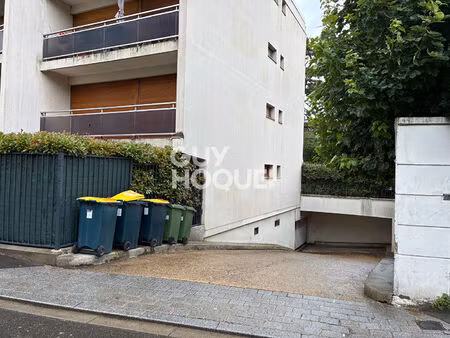 box rue hoche