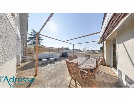 vente maison 10 pièces  200.00m²  bry