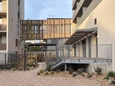 lumineux t2 tout confort avec grand balcon – résidence seniors