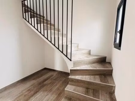 à vendre maison à 900 mètres environ des plages de valras