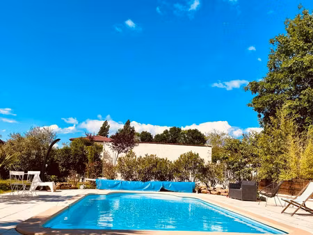 belle villa avec piscine