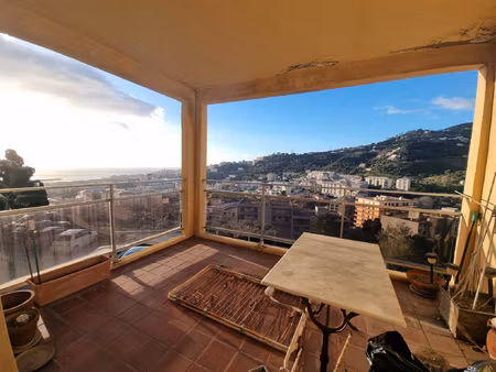 t3 lumineux avec balcon plein sud à bastia