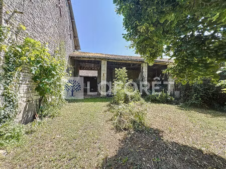maison de village au coeur du bourg de martaizé