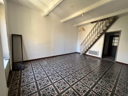 location appartement 2 pièces 47m² bages 11100