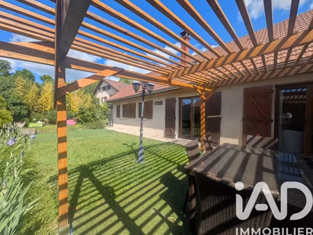 maison à arbent (01100)