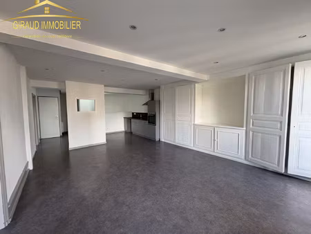 location appartement 3 pièces 70m² charlieu 42190