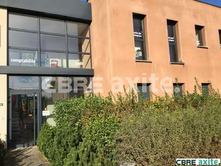 location local professionnel 100m² morestel 38510