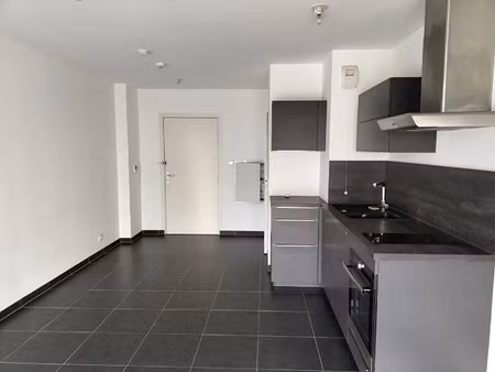 location appartement 1 pièce 24 m² à marseille 6 (13006)