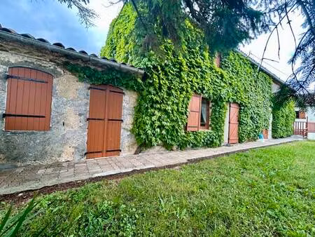 vente maison 2 pièces 93 m² cars (33390)