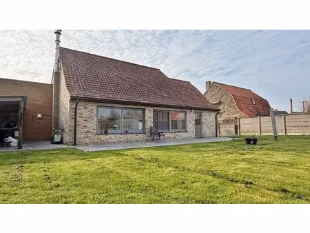 instapklare woning op ruim perceel (880 m²) met prachtig landelijk uitzicht in merkem