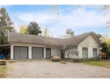 te renoveren woning met 2 slpk op 1.473m² te koningshof