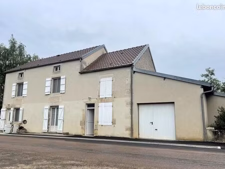 maison 3 pièces 85 m²