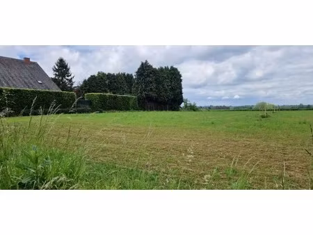 mooi bouwperceel  open beb. op 19 are 36 ca. straatbreedte: 25 meter