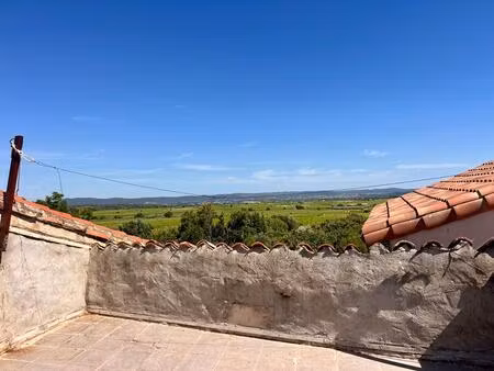 maison de village traversante avec terrasse et atelier