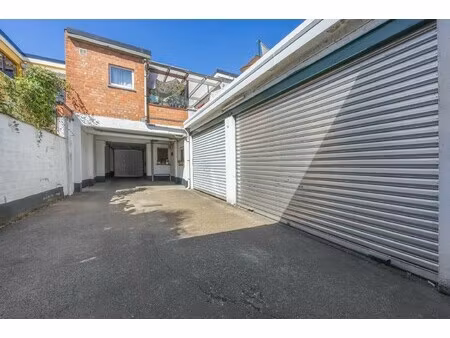 zeer goed gelegen garagebox te koop (21 5m²)