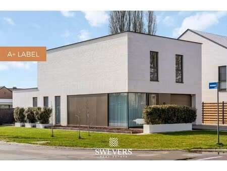 moderne architectenwoning met hoogwaardige afwerking en zwembad in paal