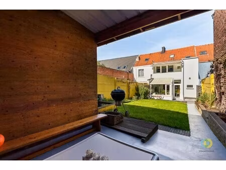 gezellige woning met tuin