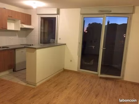 vends appartement 2 pièces 45 m2 à launaguet