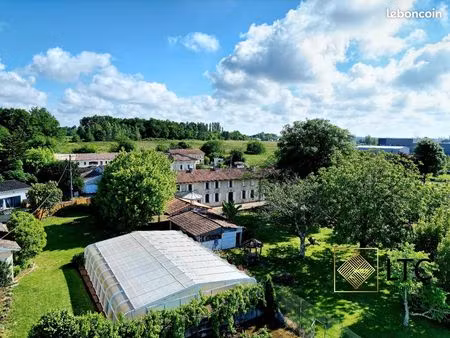 maison 10 pièces 298 m²