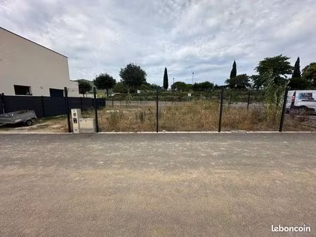 terrain 255m2 aigues-vives