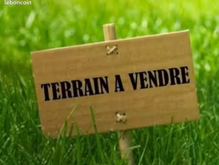 terrain avec bâti