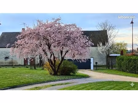 grande maison de 180 m² entièrement rénovée – terrain de 2500 m² (divisible)