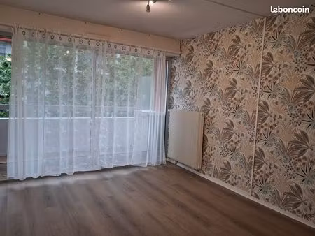 studio 1 pièce 25 m²
