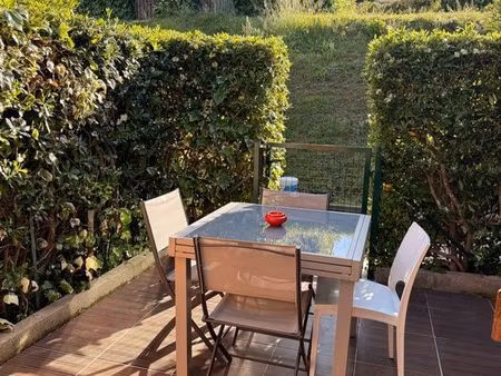 duplex dans mini villa parking piscine