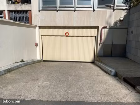 parking proche place daumesnil - 103 c rue claude decaen/45 rue brèche aux-loups - recharg