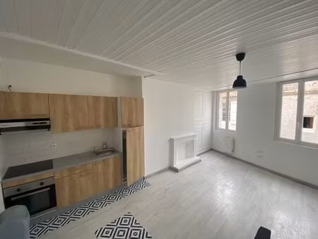 location appartement 2 pièces 42m² angouleme 16000