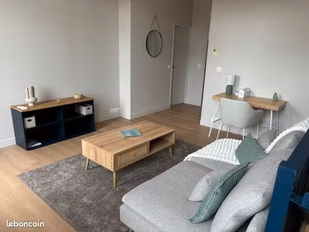 superbe appartement meublé avec cours - hyper centre libourne