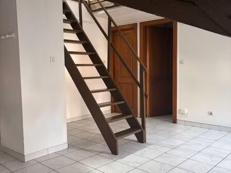appartement f2 avec une mezzanine