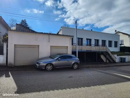 location t2 double garage et terrasse