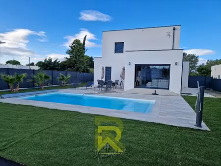 villa + studio -