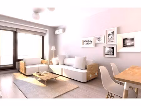 joli studio avec terrasse en dernier étage bordeaux rive droite